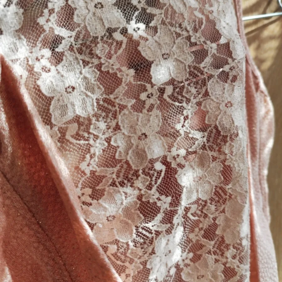 تاپ مجلسی زنانه پشت توری