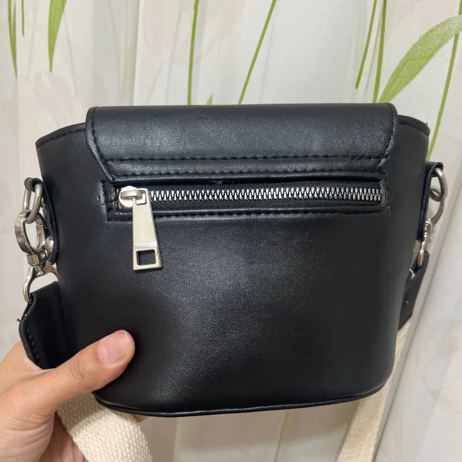 کیف زنانه کنفی