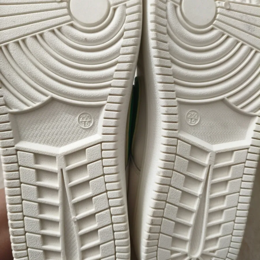 کتونی خارجی