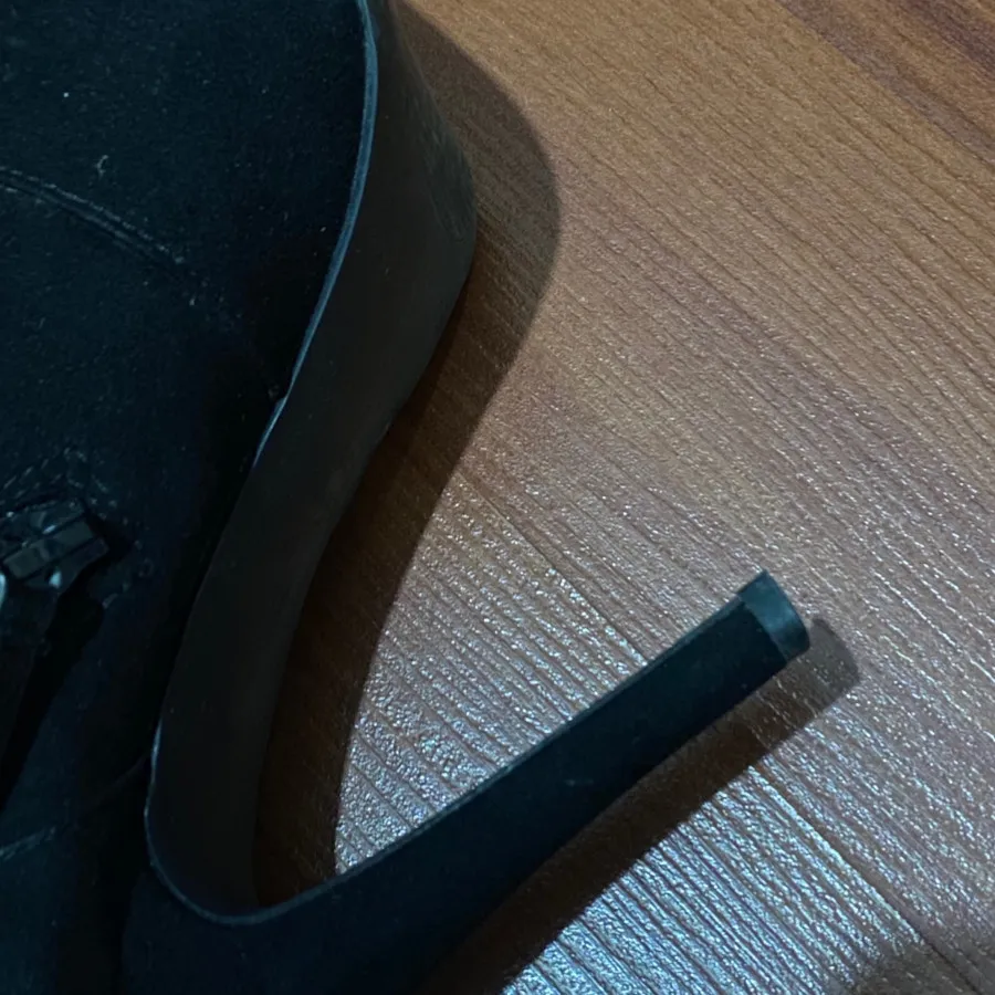 چکمه برشکا اصل