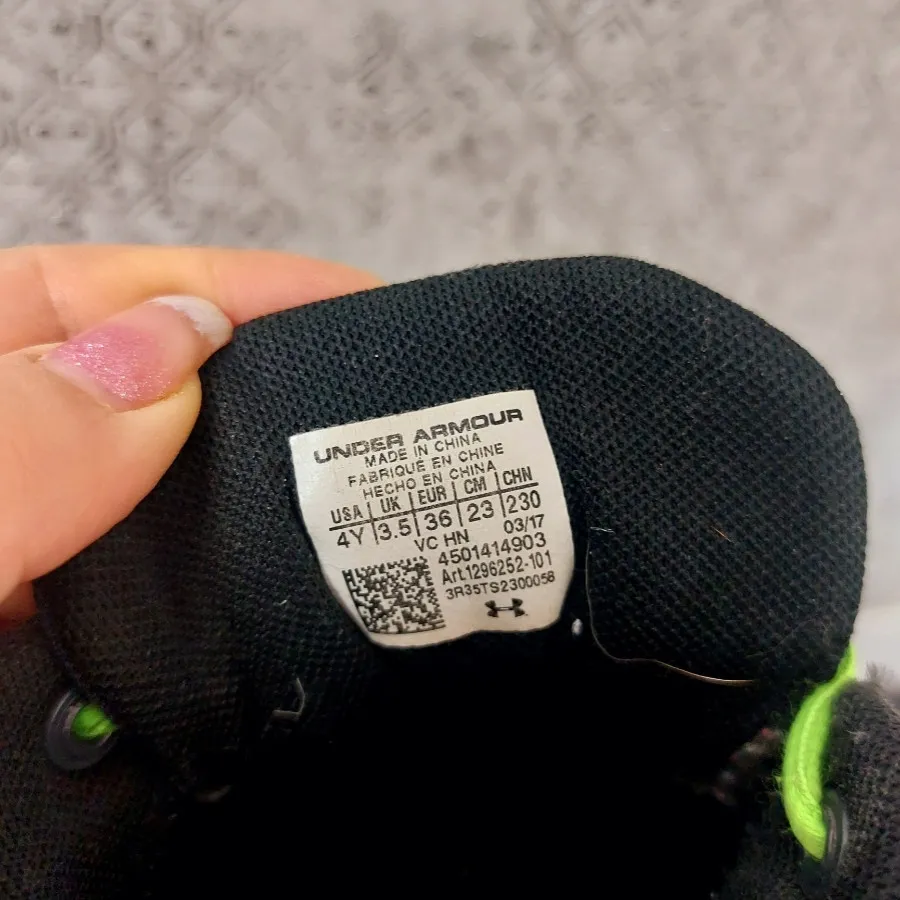 کتونی مارک under urmor