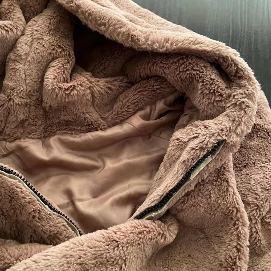 کاپشن نرمالو پوست