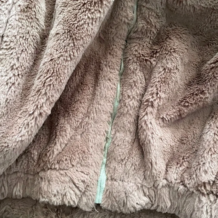 کاپشن نرمالو پوست