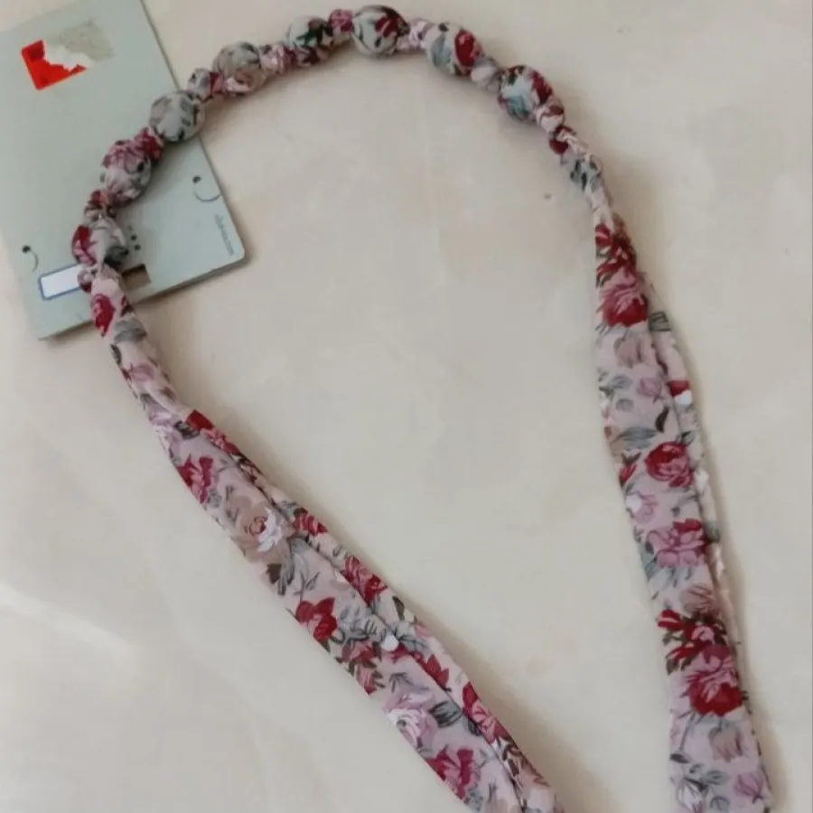 چوکر یا گردنبند