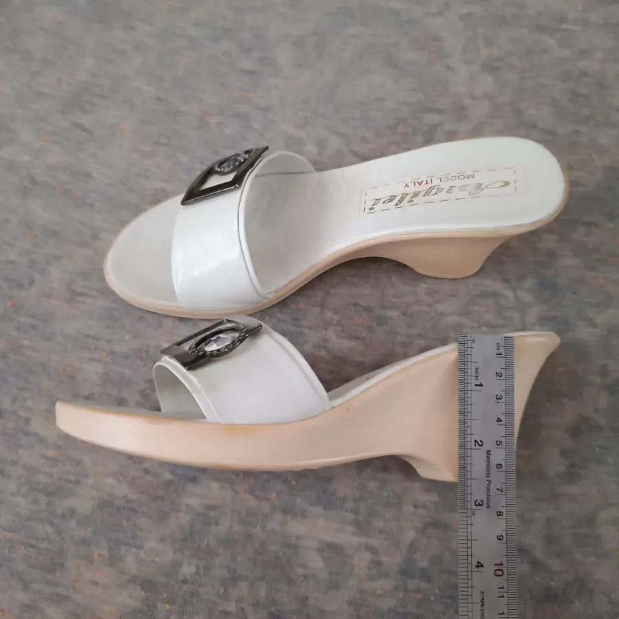 دمپایی زنانه