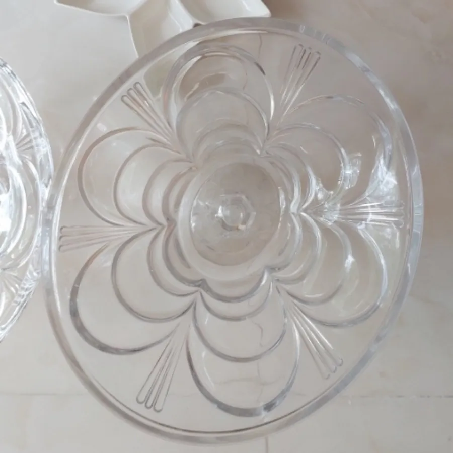 میوه و شیرینی خوری