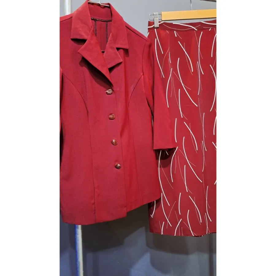 ست کت و دامن