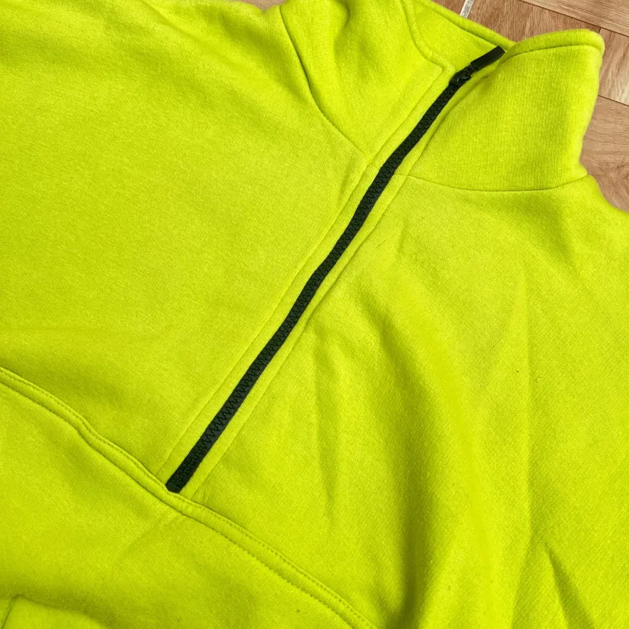 هودی نیم زیپ