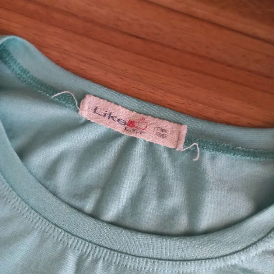 تیشرت آبی آسمانی