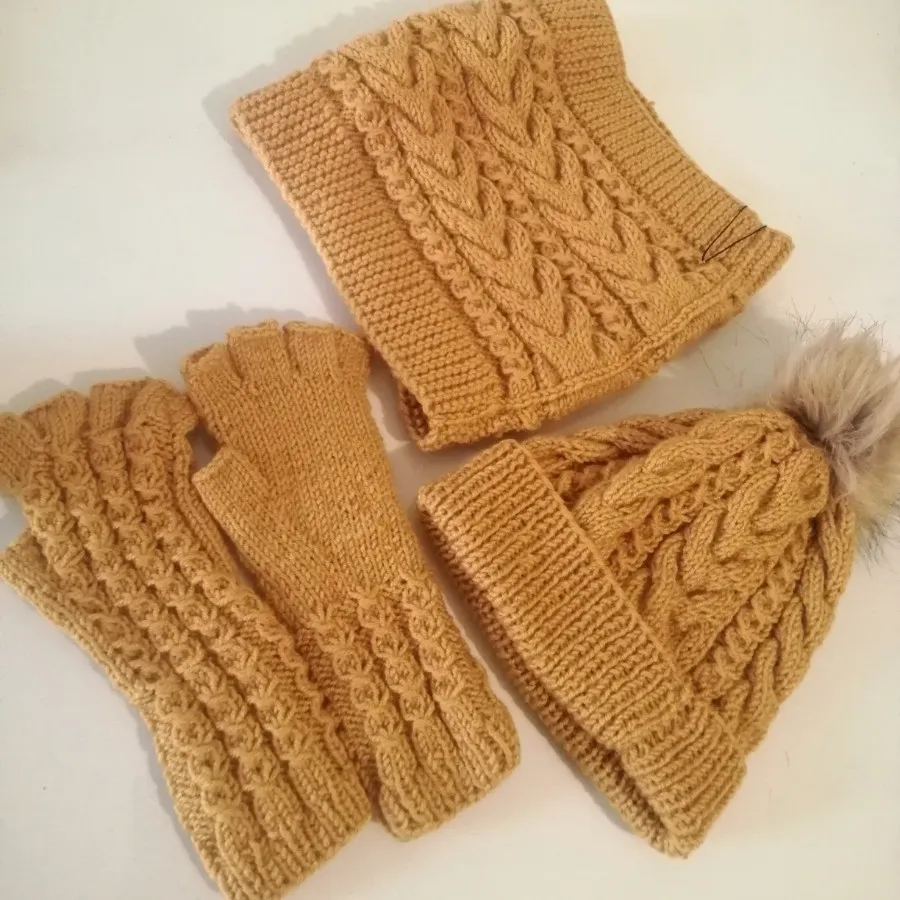 ست شال و کلاه  دستکش بافت