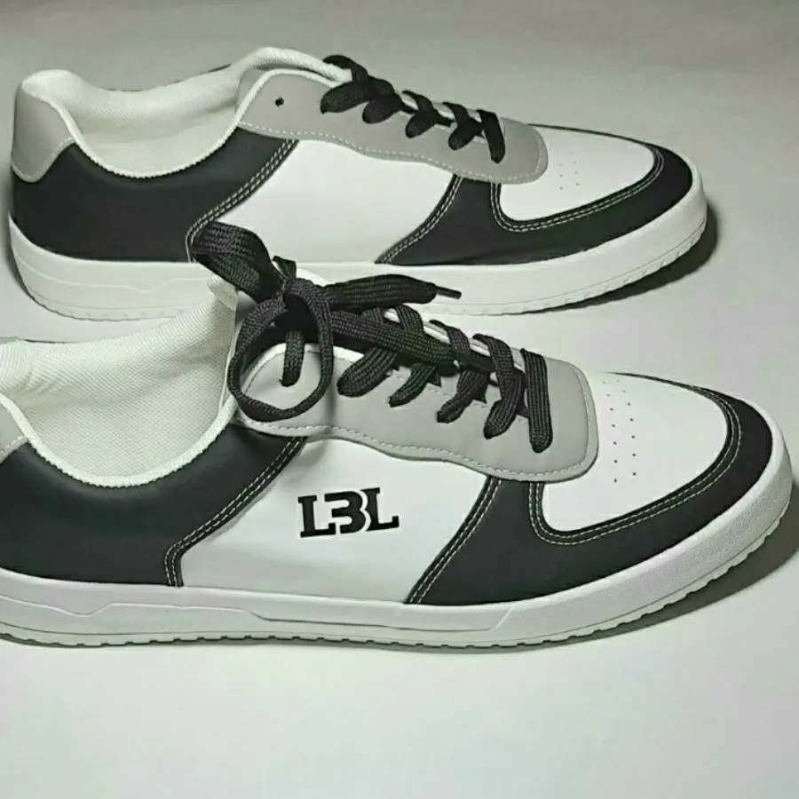 کتونی اورجینال اماراتی