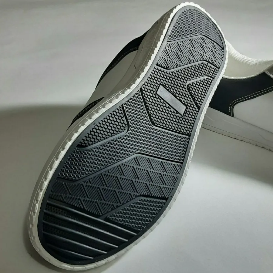 کتونی اورجینال اماراتی