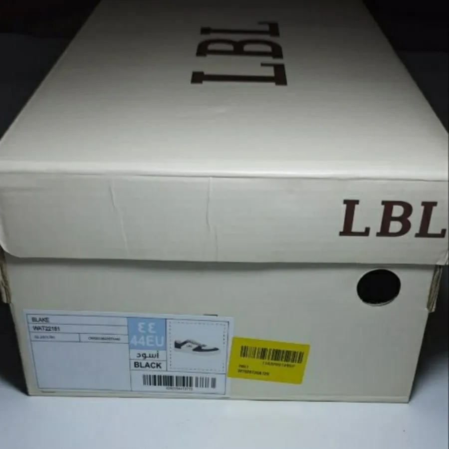 کتونی اورجینال اماراتی