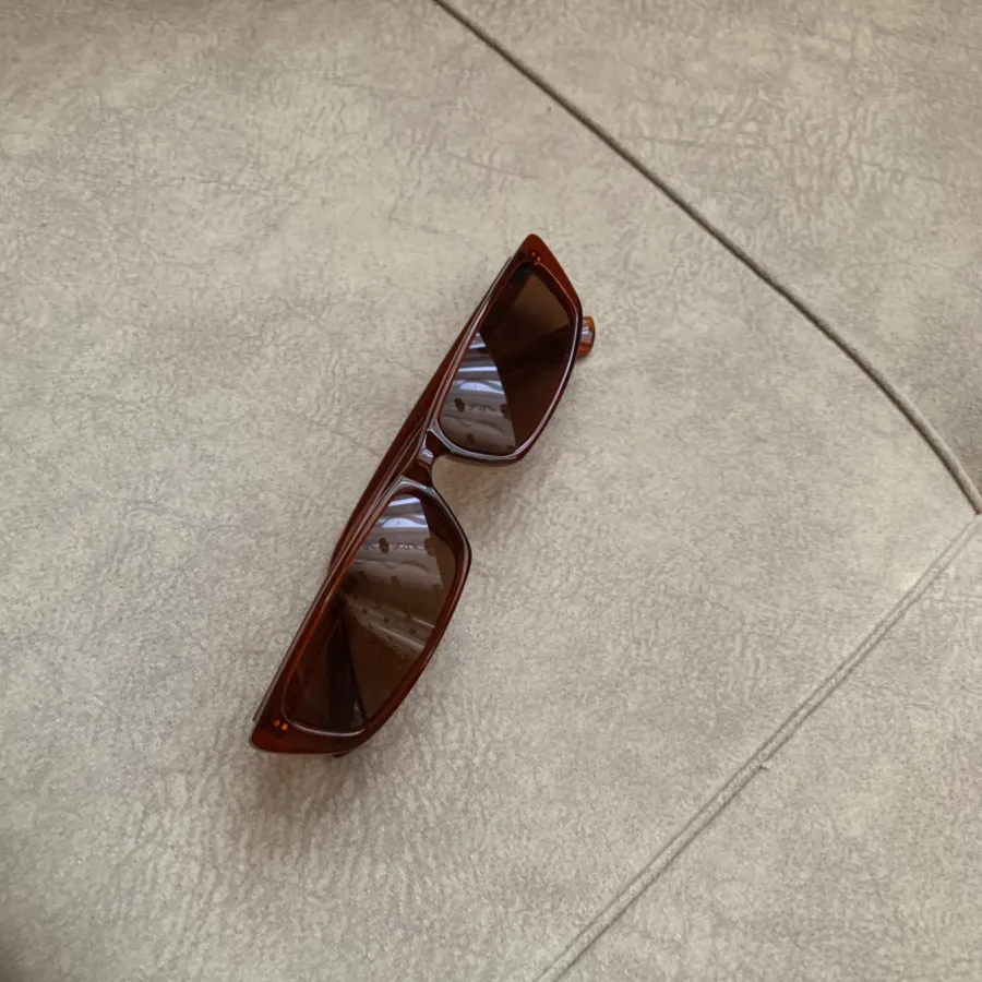 عینک زنانه قهوه ای