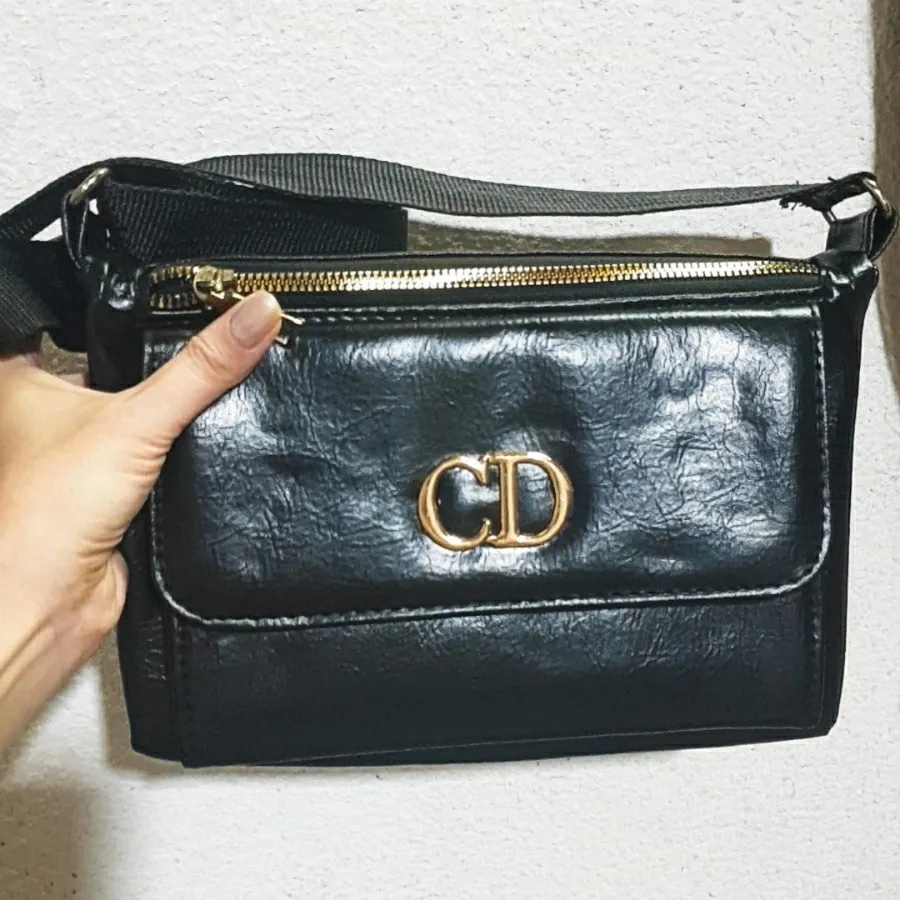 کیف چرم براق زنانه جادار