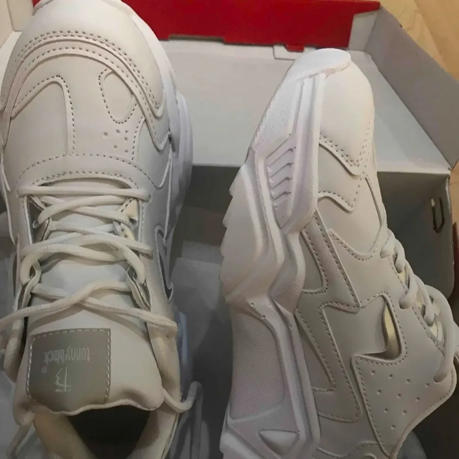 کتونی اسپرت