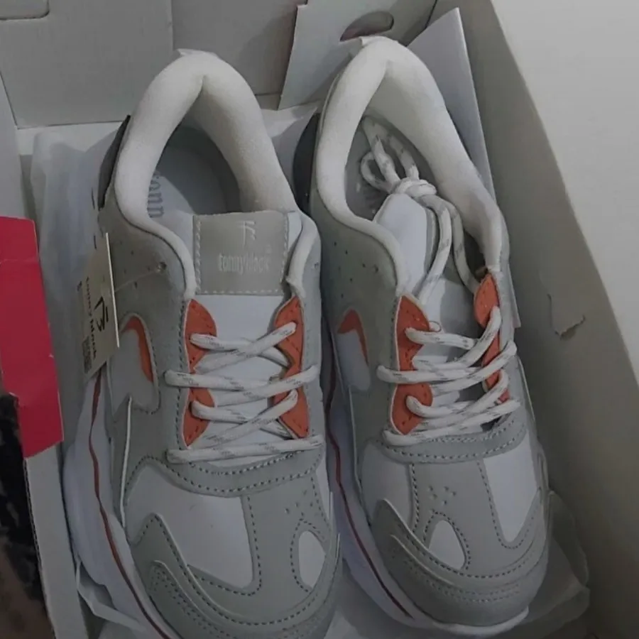 کتونی اسپرت