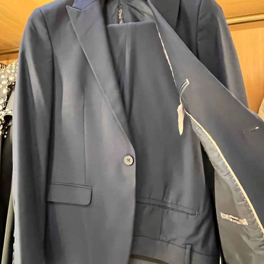 کت شلوار سورمه ای