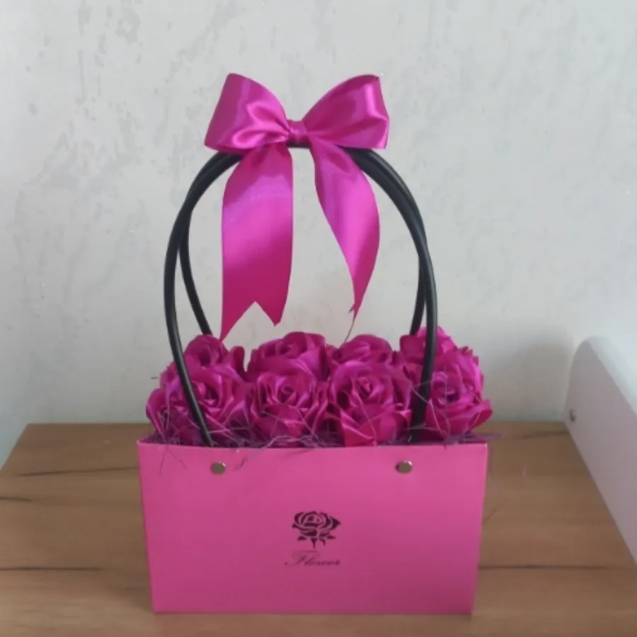 باکس گل روبانی رز جاویدان