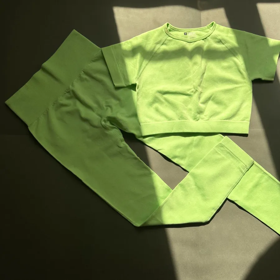 نیمتنه و لگ سیملس