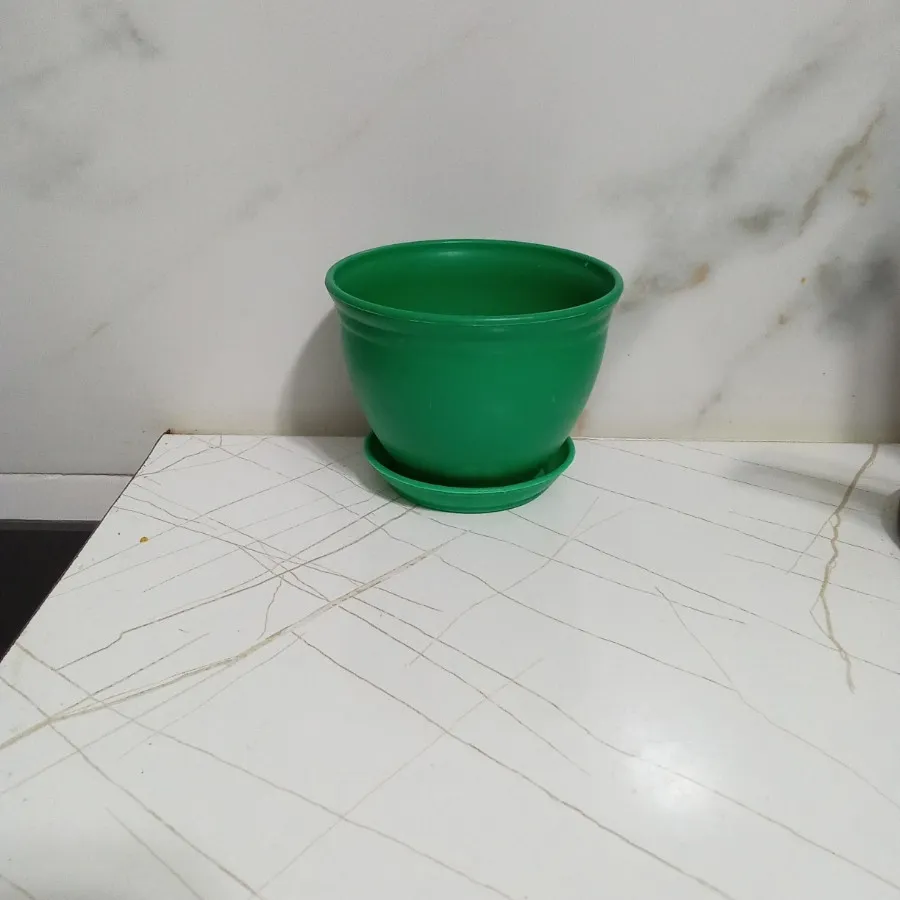 گلدان پلاستیکی گ