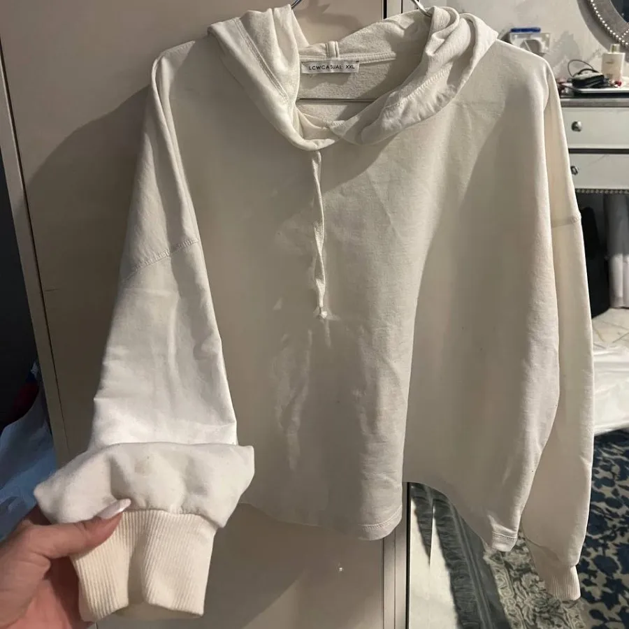 هودی سفید السی وایکیکی