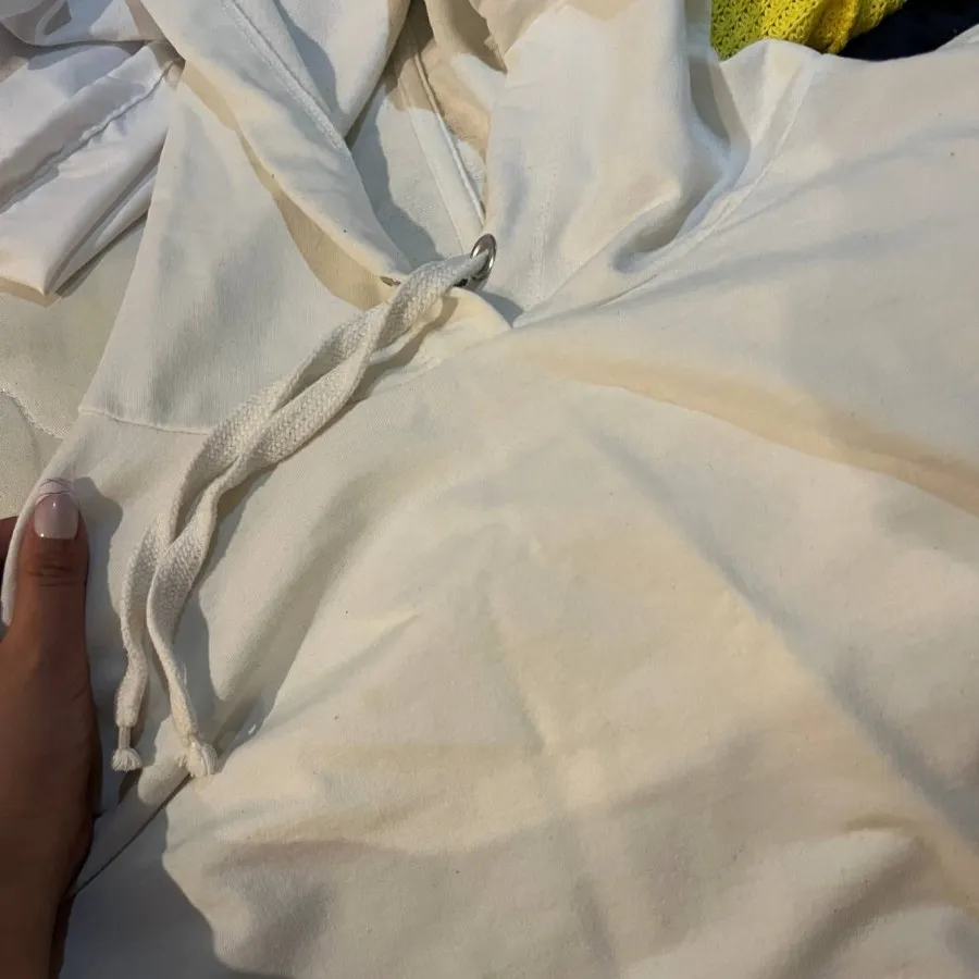 هودی سفید السی وایکیکی