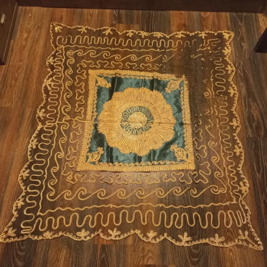 رومیزی تور و ساتن سبز