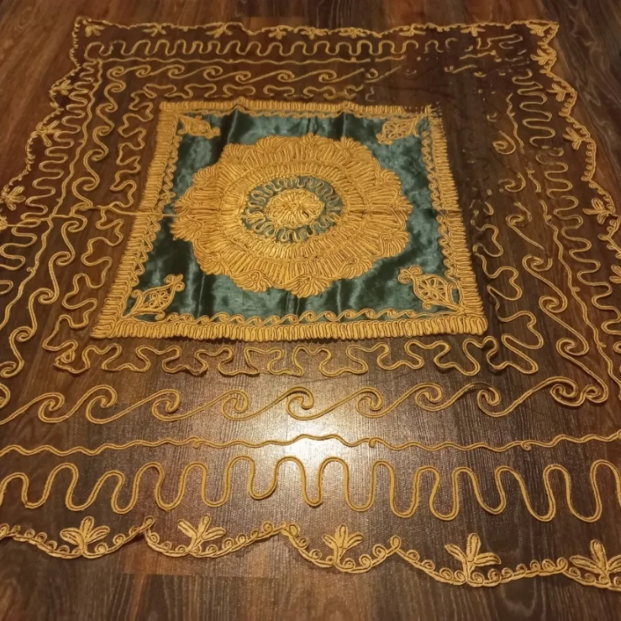 رومیزی تور و ساتن سبز