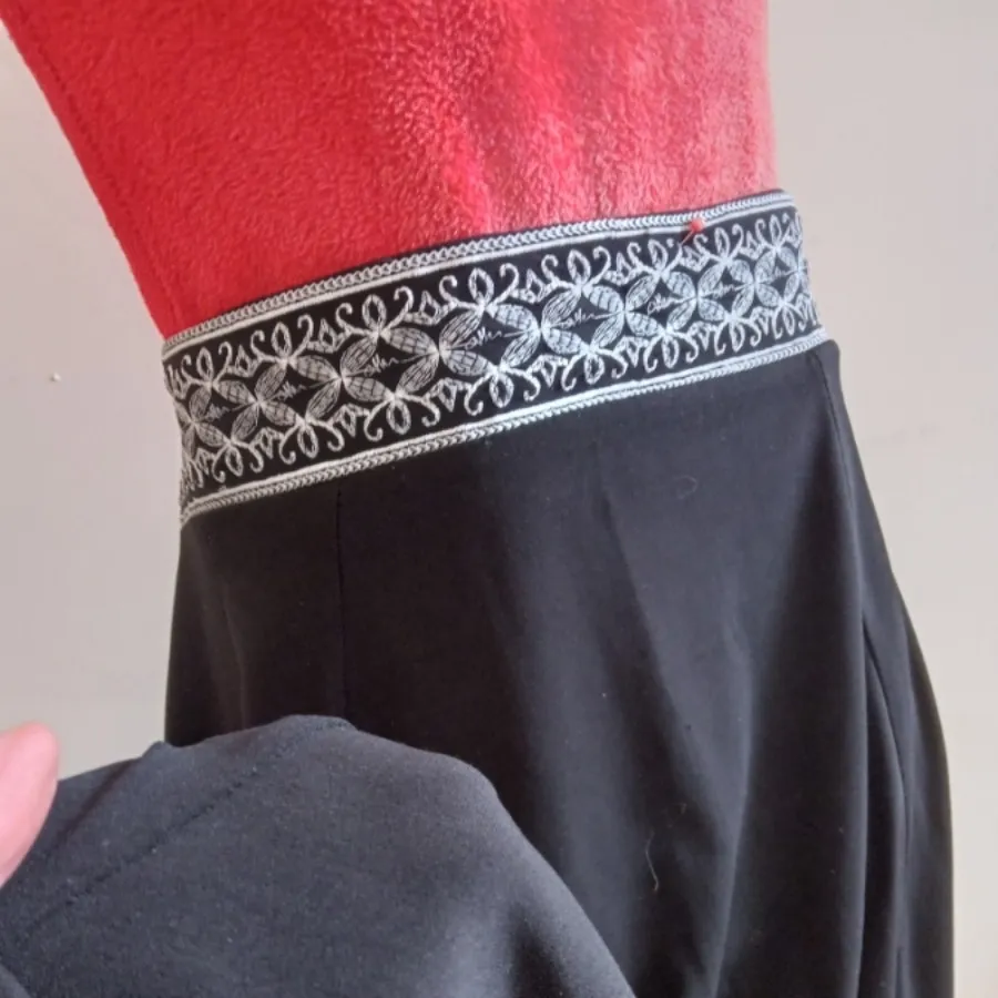 دامن زنانه کلوش