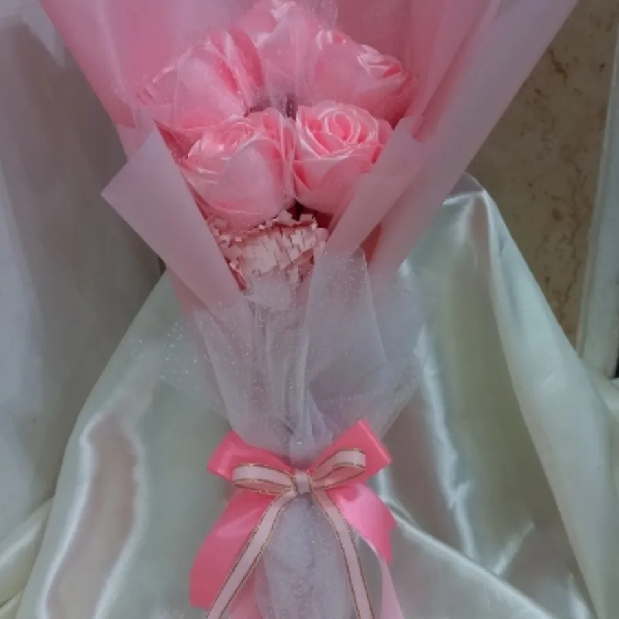 دسته گل رز مصنوعی لاکچری