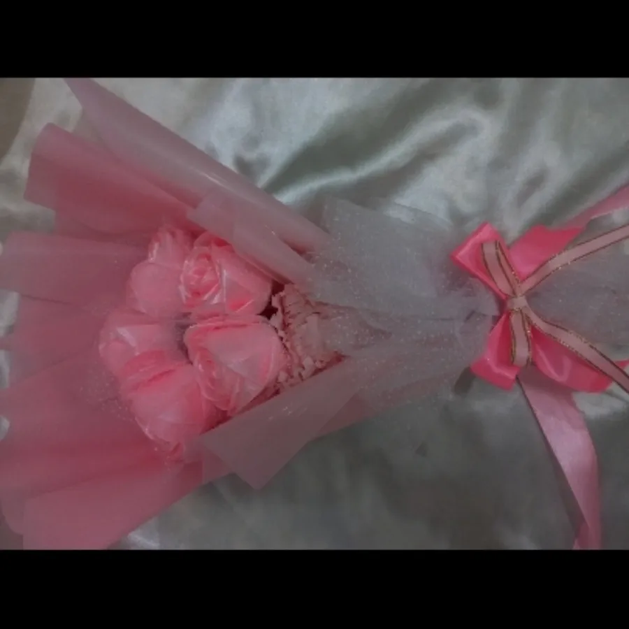 دسته گل رز مصنوعی لاکچری