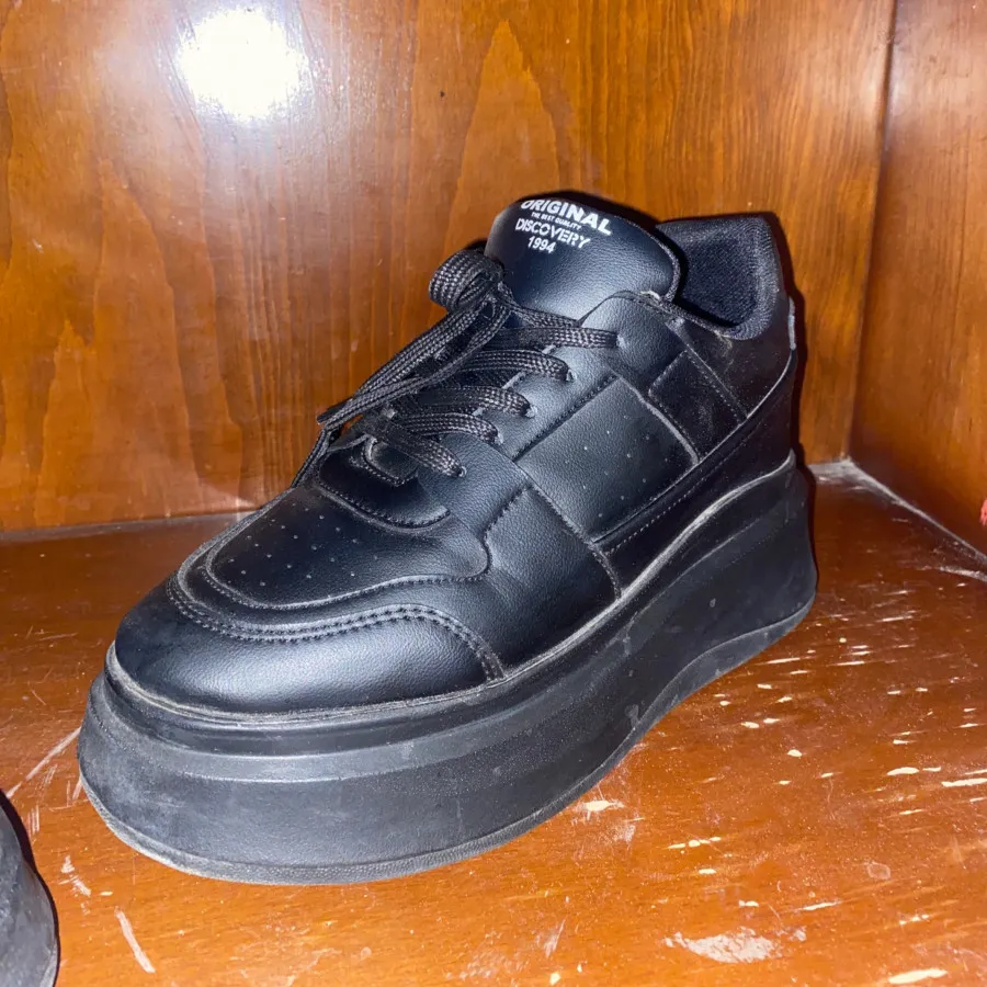 کفش اسپورت مشکی