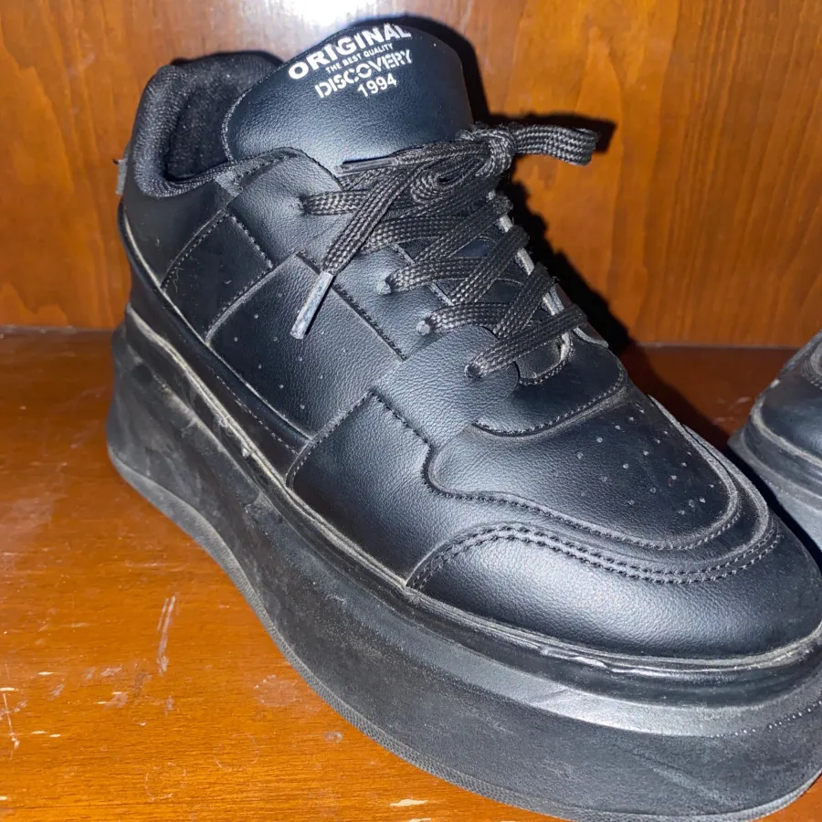 کفش اسپورت مشکی