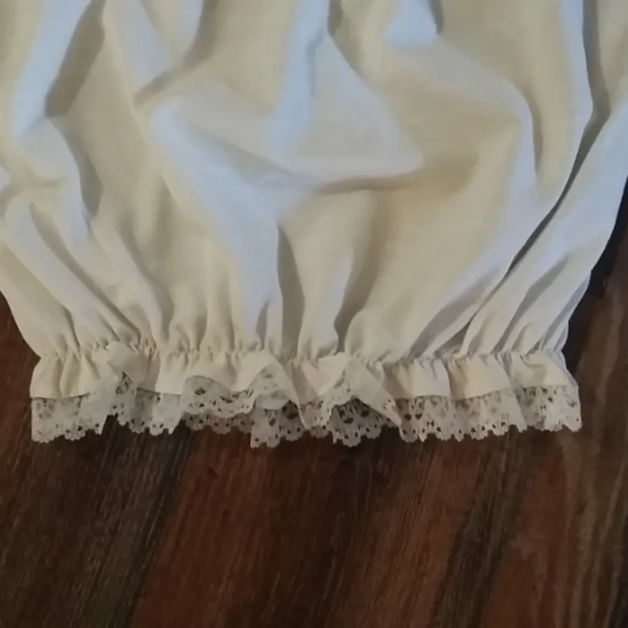 بلوز سفید یقه قایقی