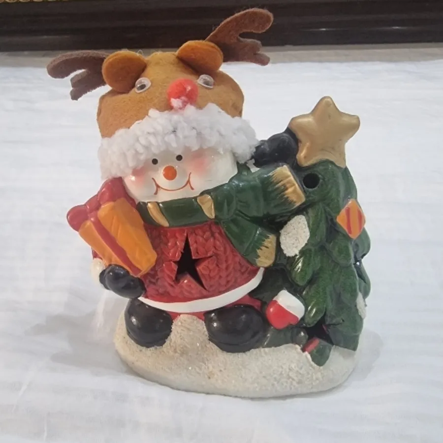 مجسمه بابا برفی