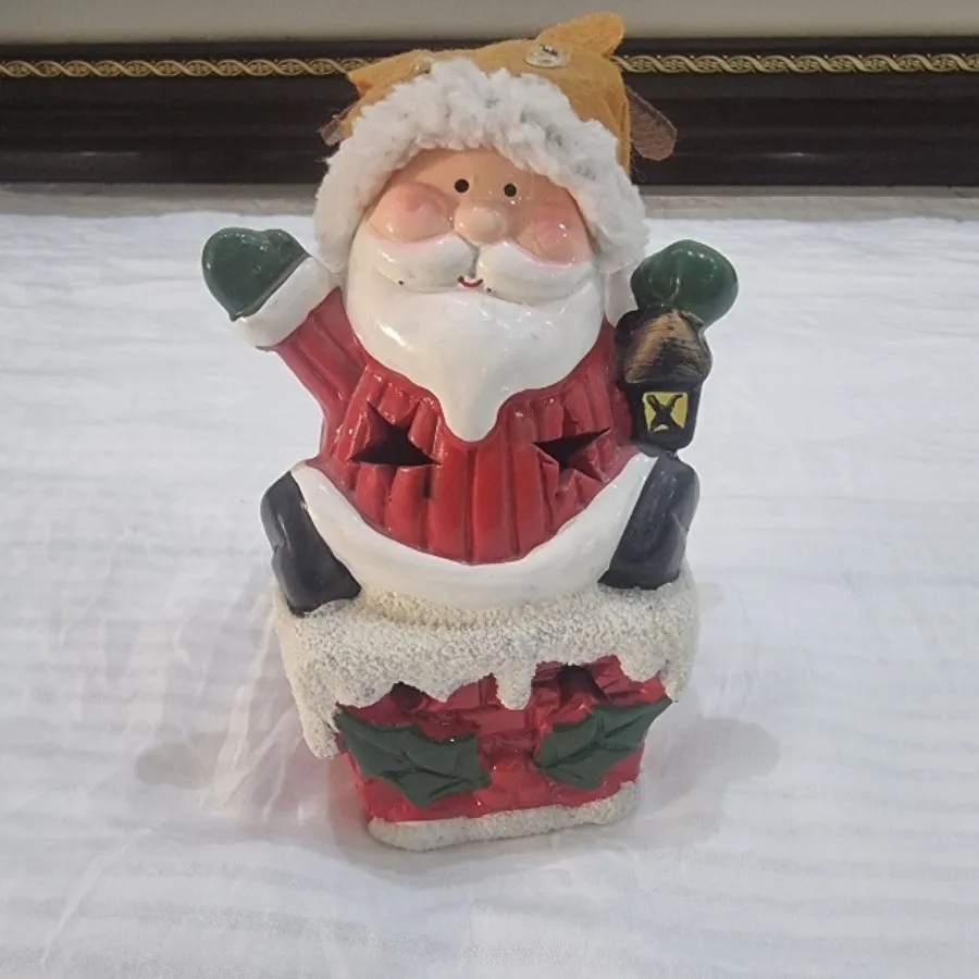 مجسمه بابا برفی