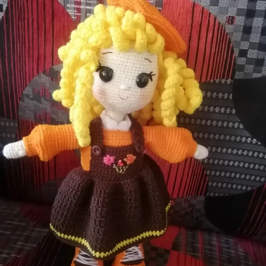 عروسک قلاب بافی پاییزی