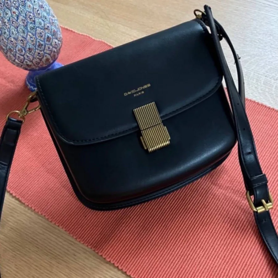 کیف دیوید جونز