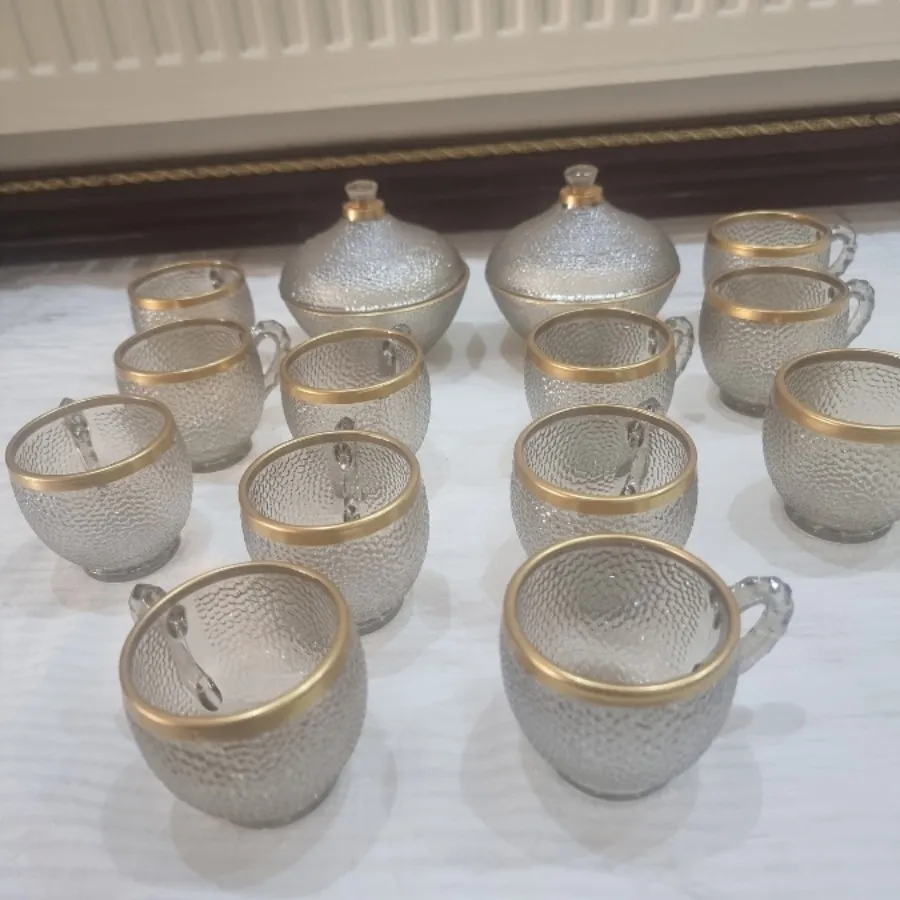 فنجان و قندان