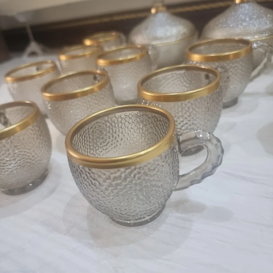 فنجان و قندان