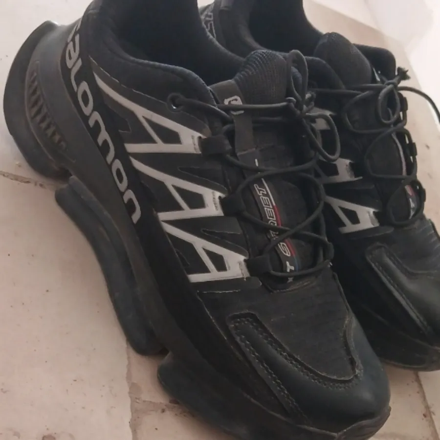 کفش اسپرت سالامون