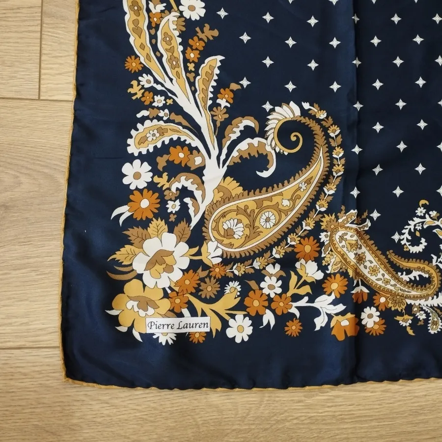 روسری حریر سرمه ای