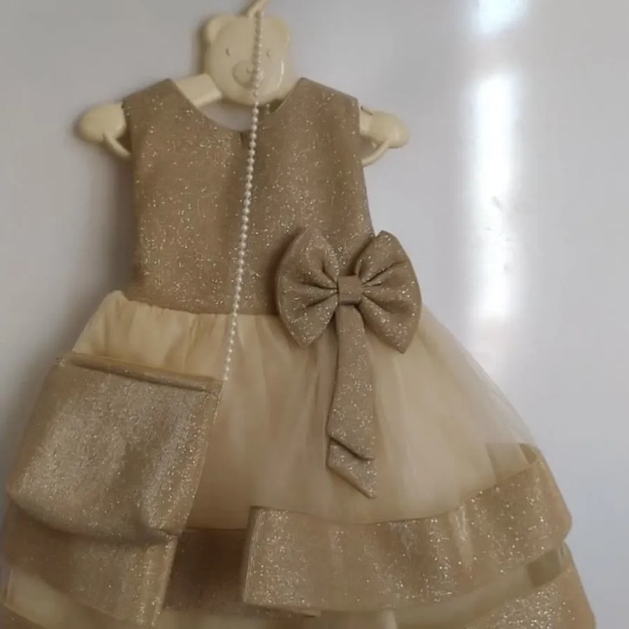 پیراهن دخترانه