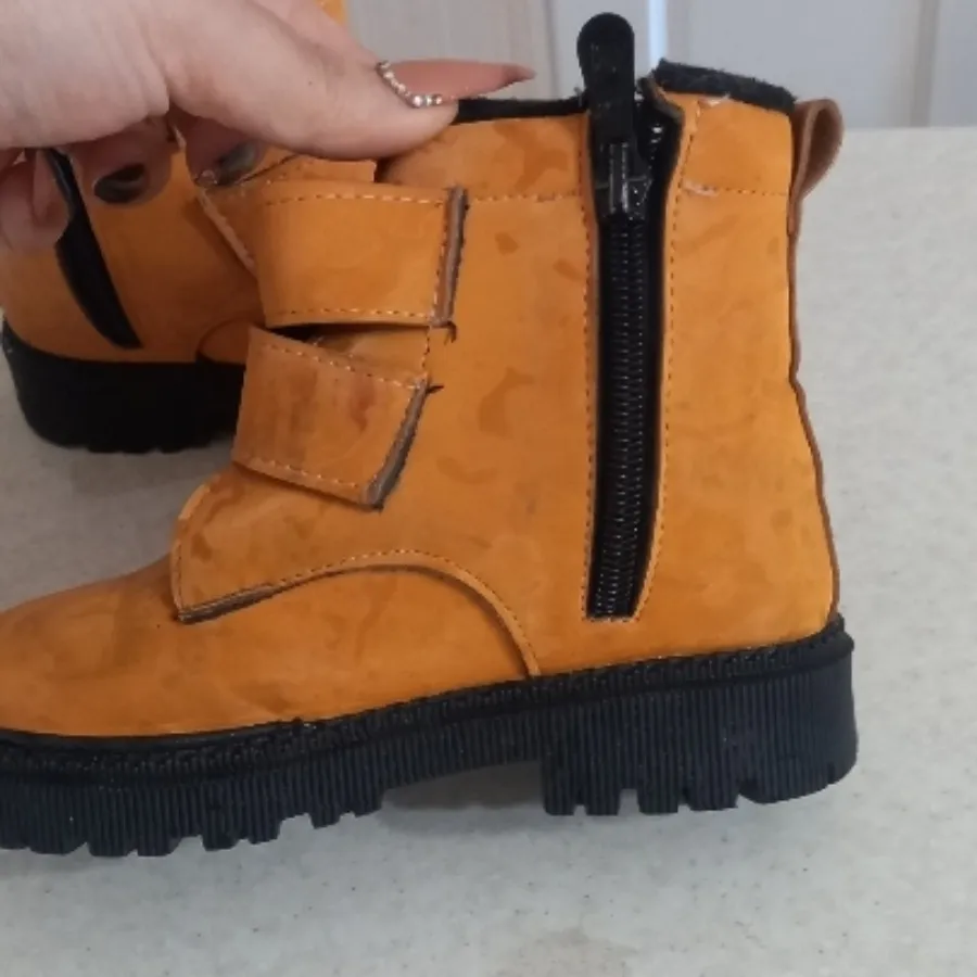 بوت بچه گانه