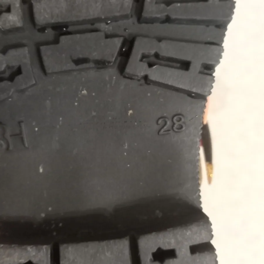 بوت بچه گانه