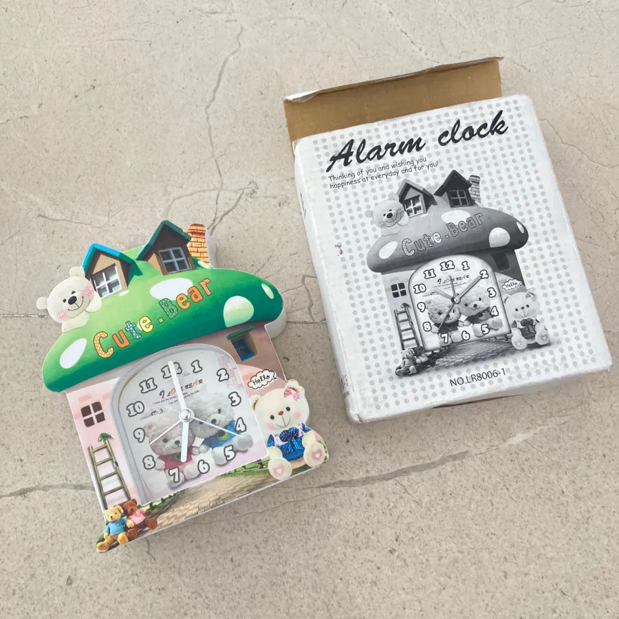 ساعت دیواری کودک خارجی