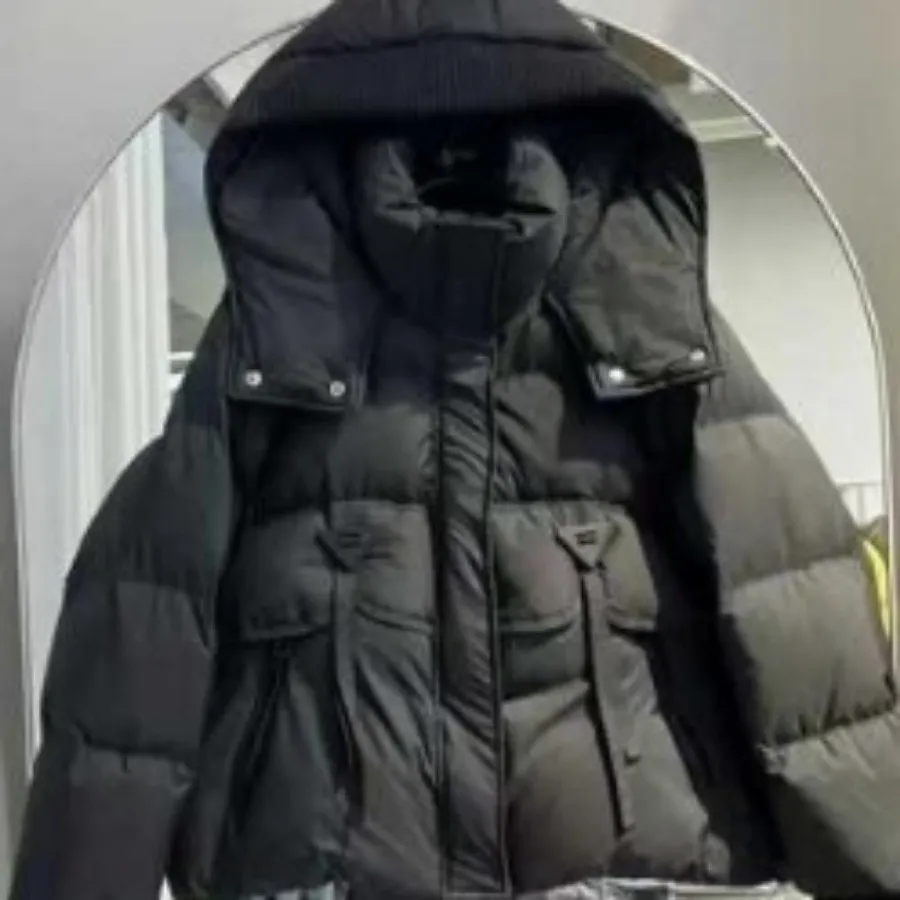 کاپشن شیو کلاهدار