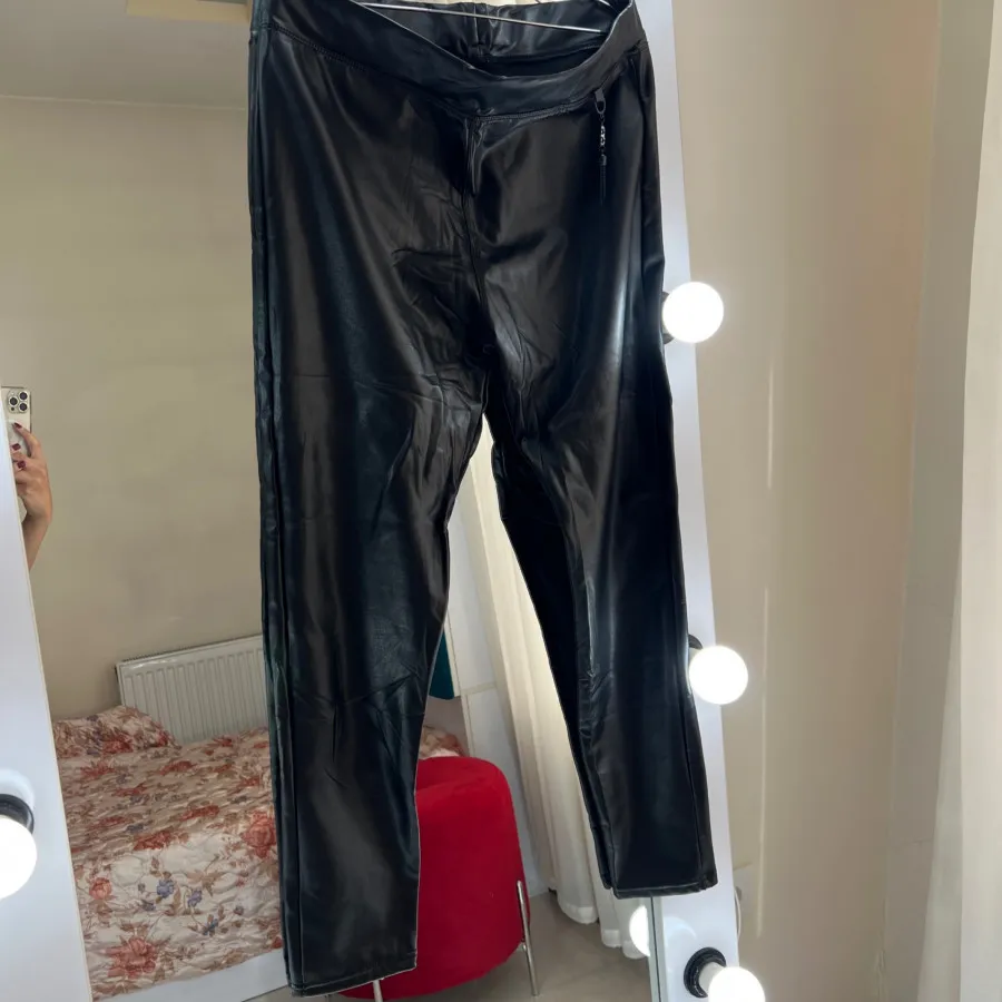 لگ چرمِ داخل پشمی