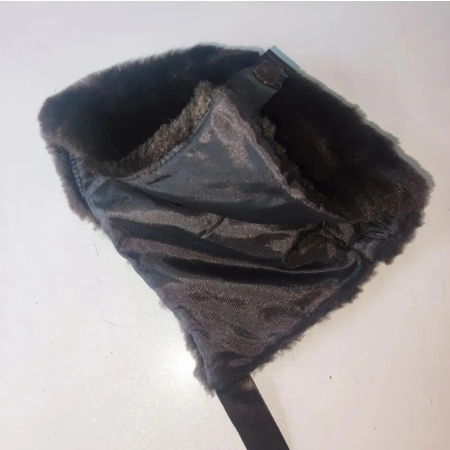 کلاه رو گوشی 
پشمی و گرم